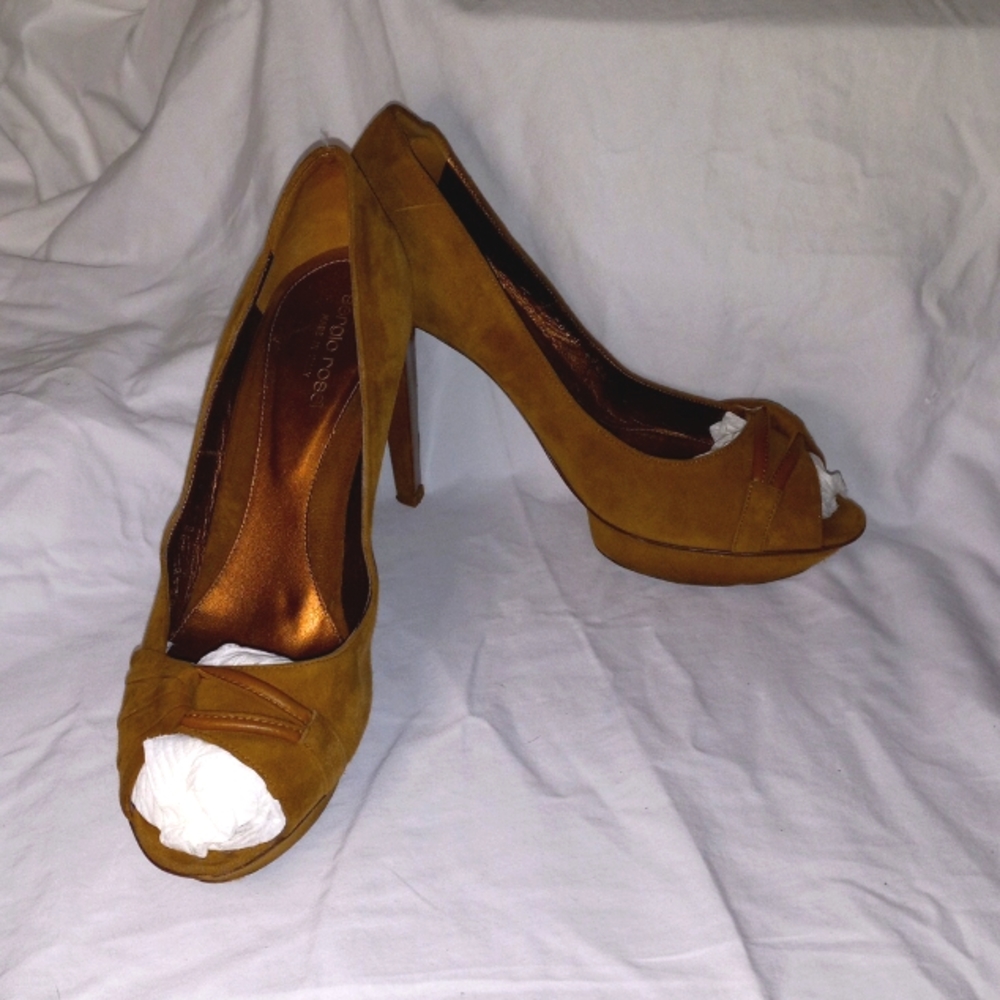 Sergio Rossi Tan Suede Peep-Toe Platform heels GUC sz 40